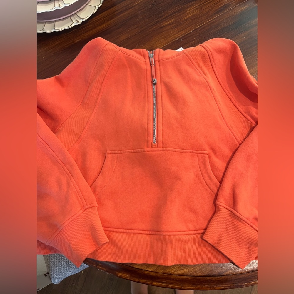 Lululemon Scuba